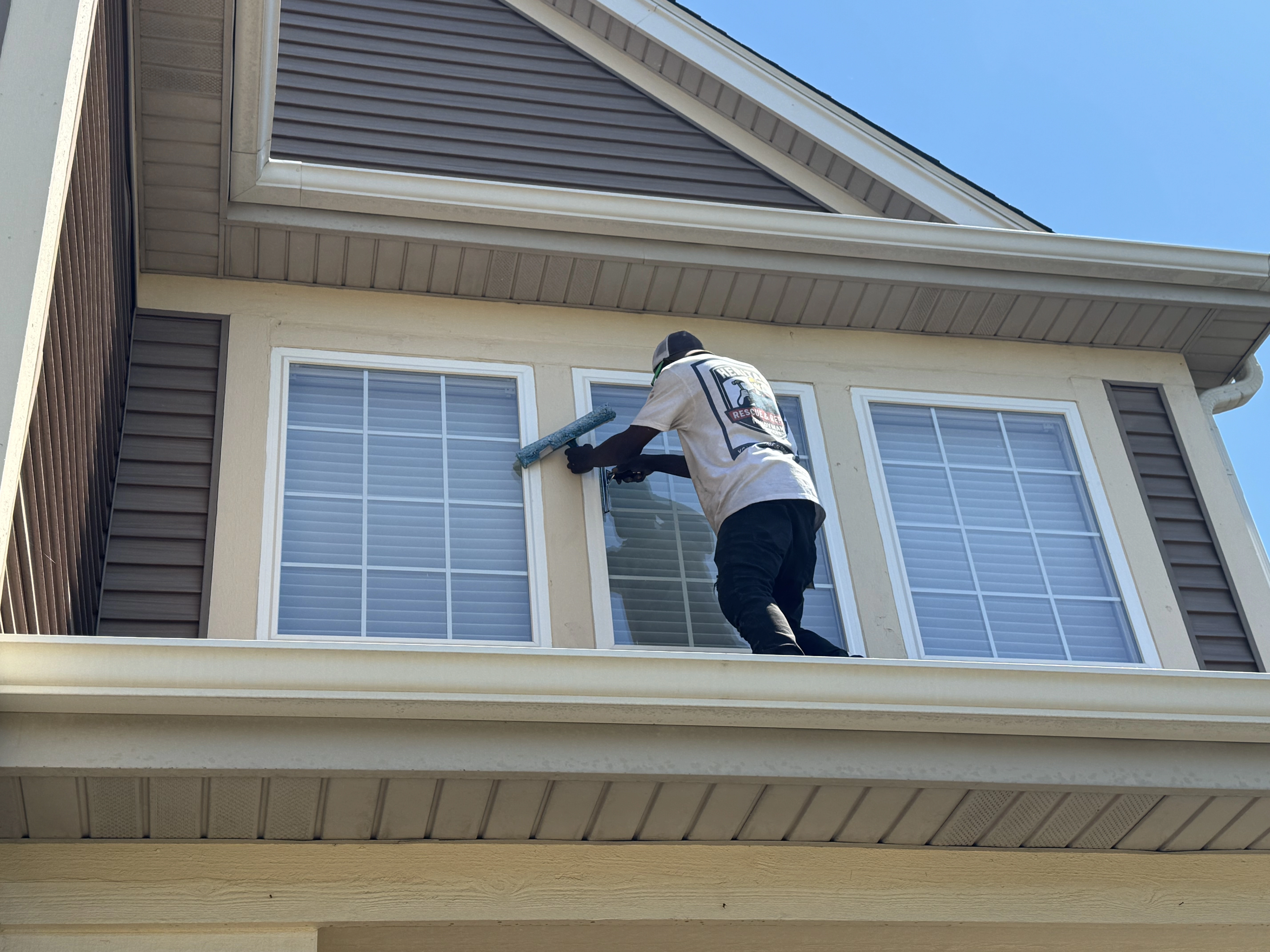 heritage-window-cleaning-tracks-sills-screens-before-chicagoland.webp