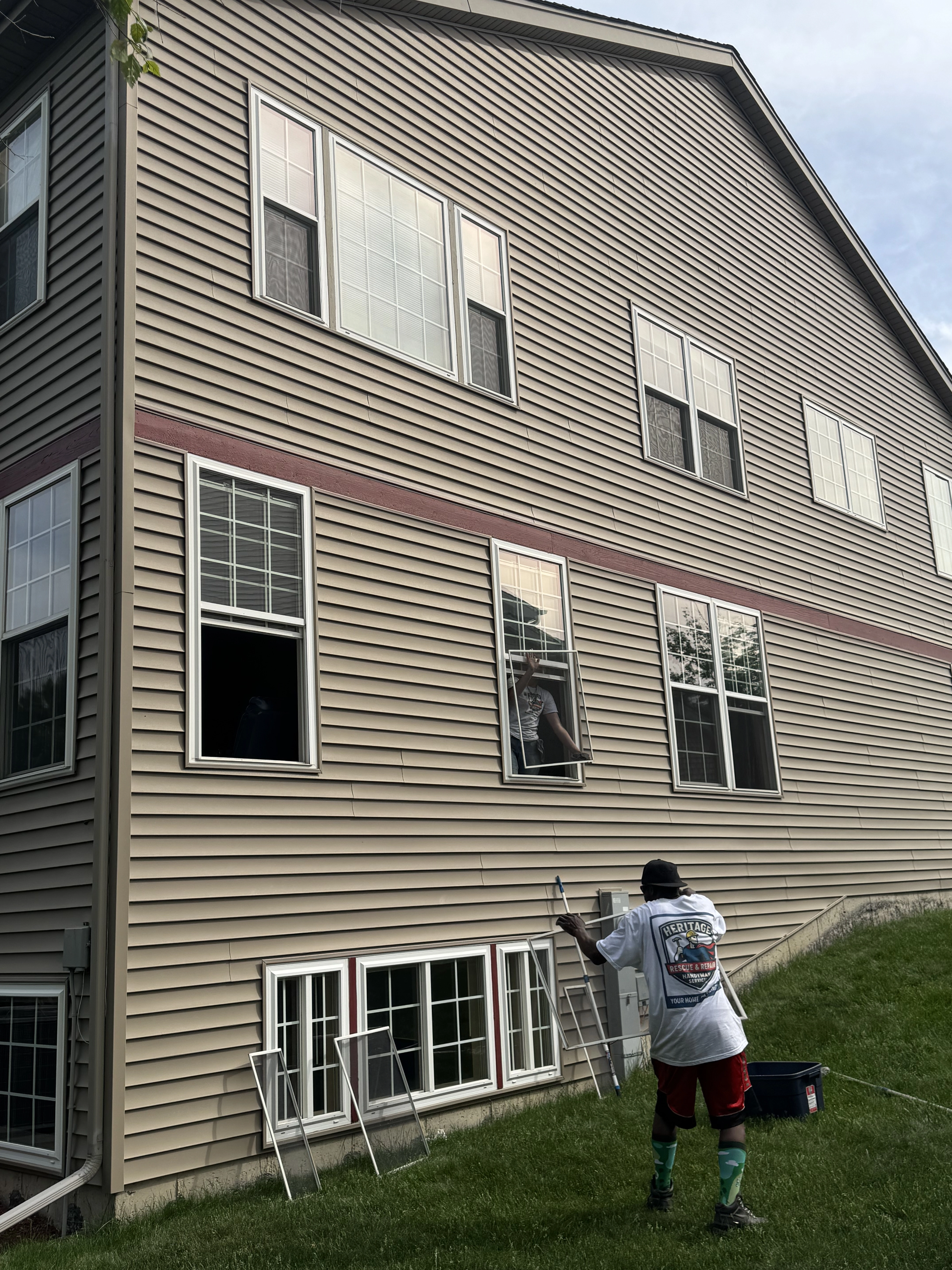 heritage-window-cleaning-service-tracks-sills-screens-before-chicagoland.webp